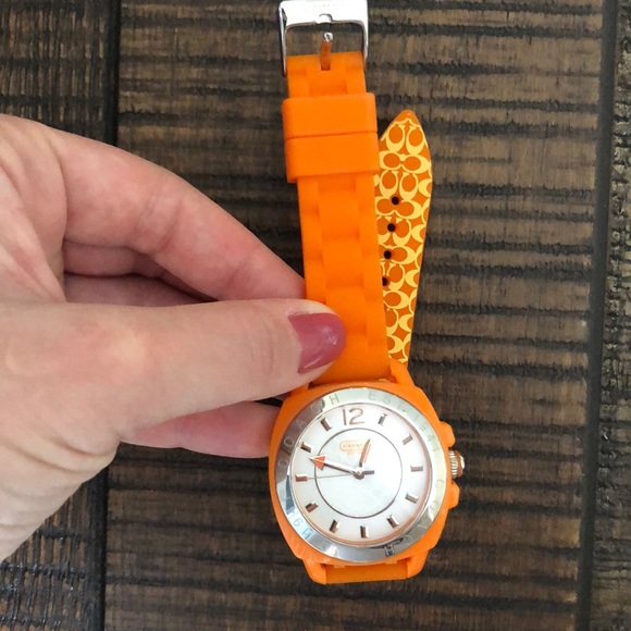 Coach Watch - Picture 2 of 3